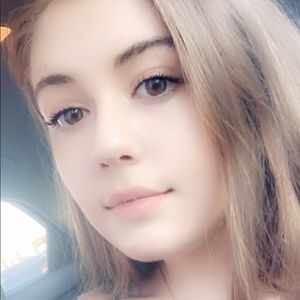 Meet your Posher, Elza